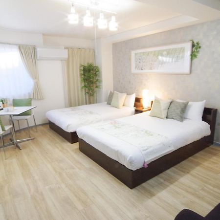 Nippombashi Art Hotel 402 Osaka Bagian luar foto