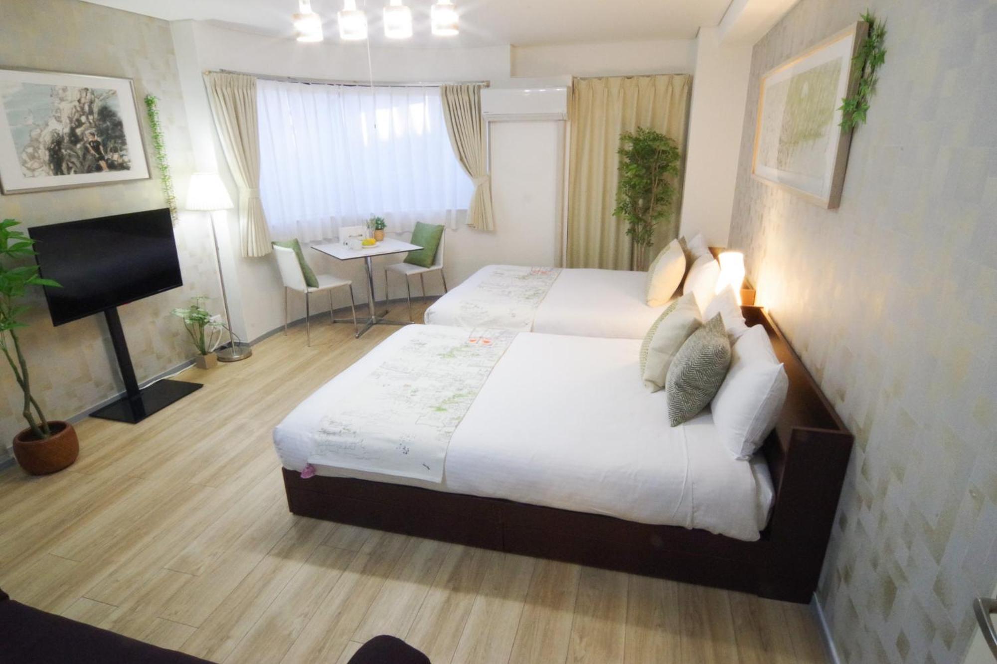Nippombashi Art Hotel 402 Osaka Bagian luar foto