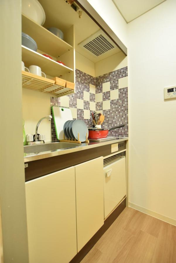 Nippombashi Art Hotel 402 Osaka Bagian luar foto